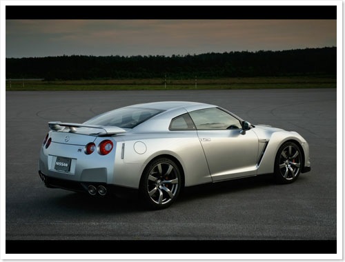 2008-Nissan-GT-R-Rear-And-S